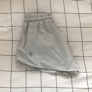 Lululemon White LR Hotty Hot Shorts 2.5